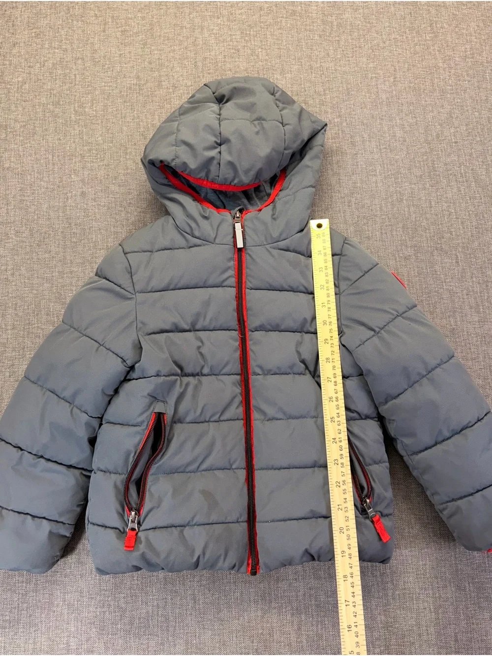 Gray Quilted Hooded Puffer Jacket with Red Trim size 6 kids.